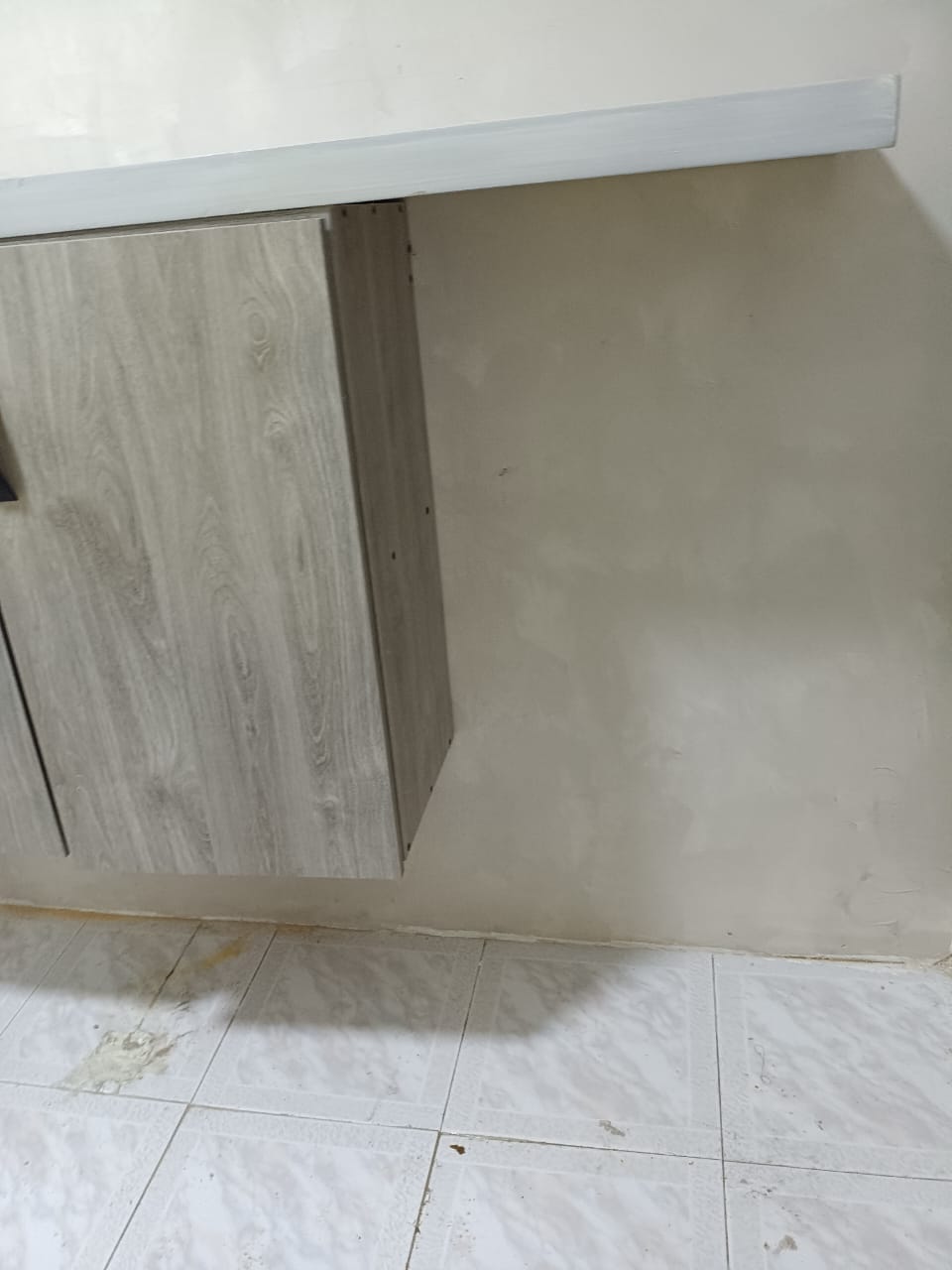 Base de lavamanos renovada — detalle