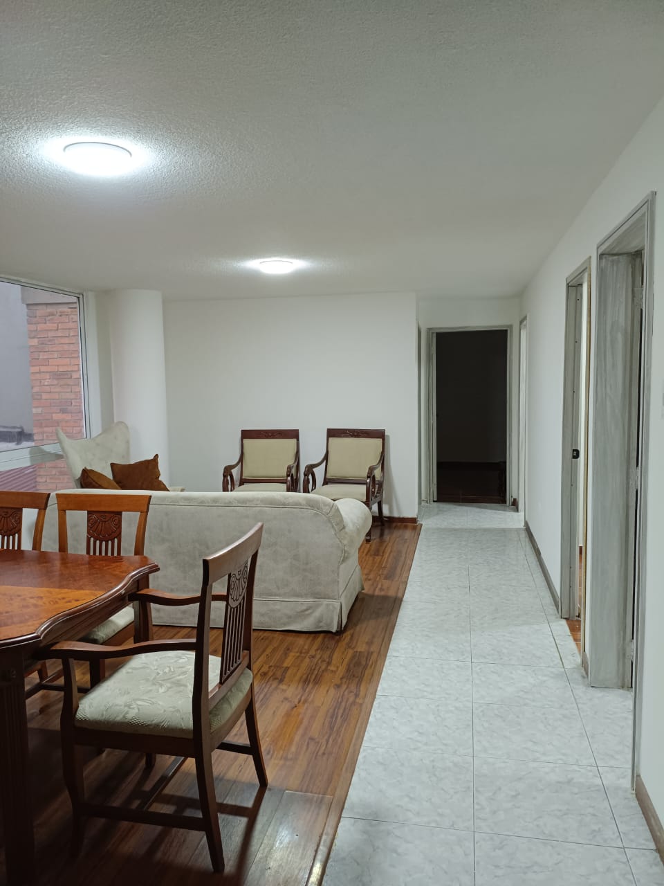 Sala-comedor con acceso a las habitaciones